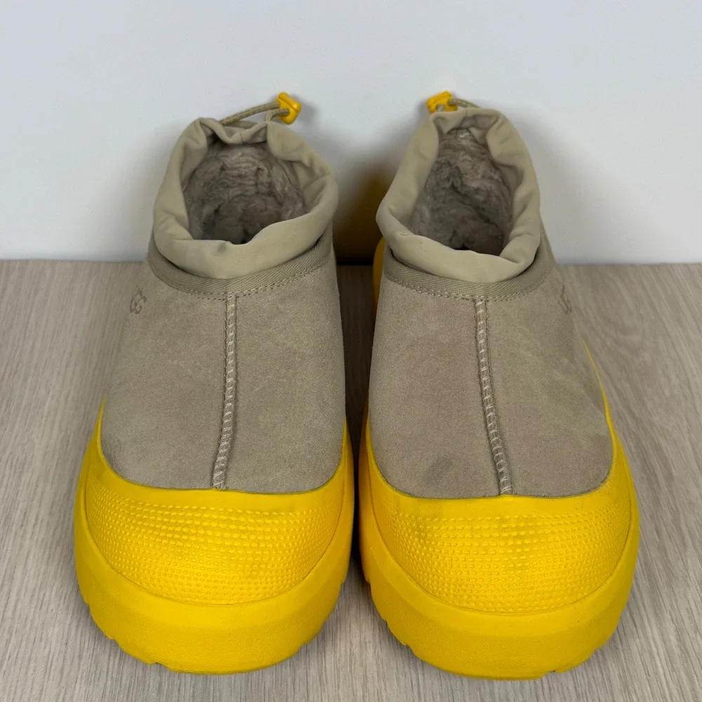 UGG classic ultra